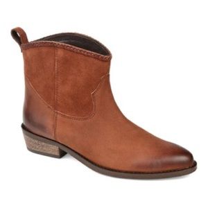 New $170 Journee Leather Booties